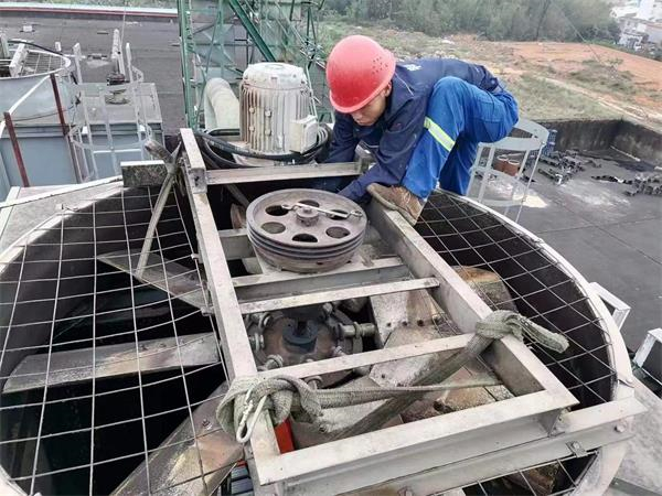 冷卻塔廠家告訴您冷卻設(shè)備開機(jī)時(shí)需做哪幾項(xiàng)工作