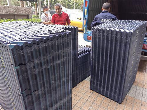 冷卻塔降溫效果取決于什么？(安陽300噸的降溫冷卻塔)