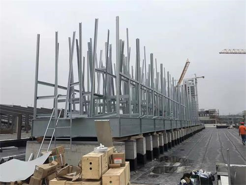 冷卻塔在中央空調設備中的作用？(冷卻塔機組的工作原